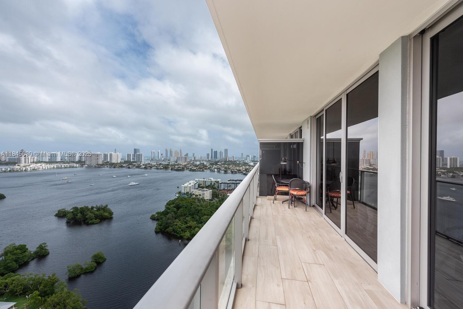 Condo for Sale in North Miami Beach, FL