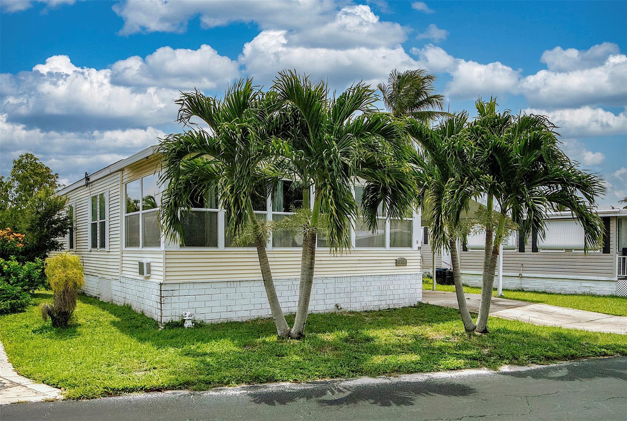 Homes for sale in Pompano Beach, FL | 809 Putter Pl, Pompano Beach, FL 33069 | MLS# F10516711