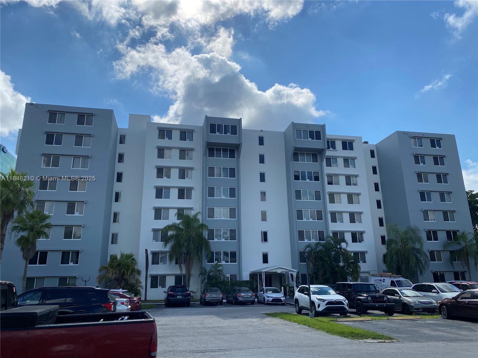 Dadeland Place Condo