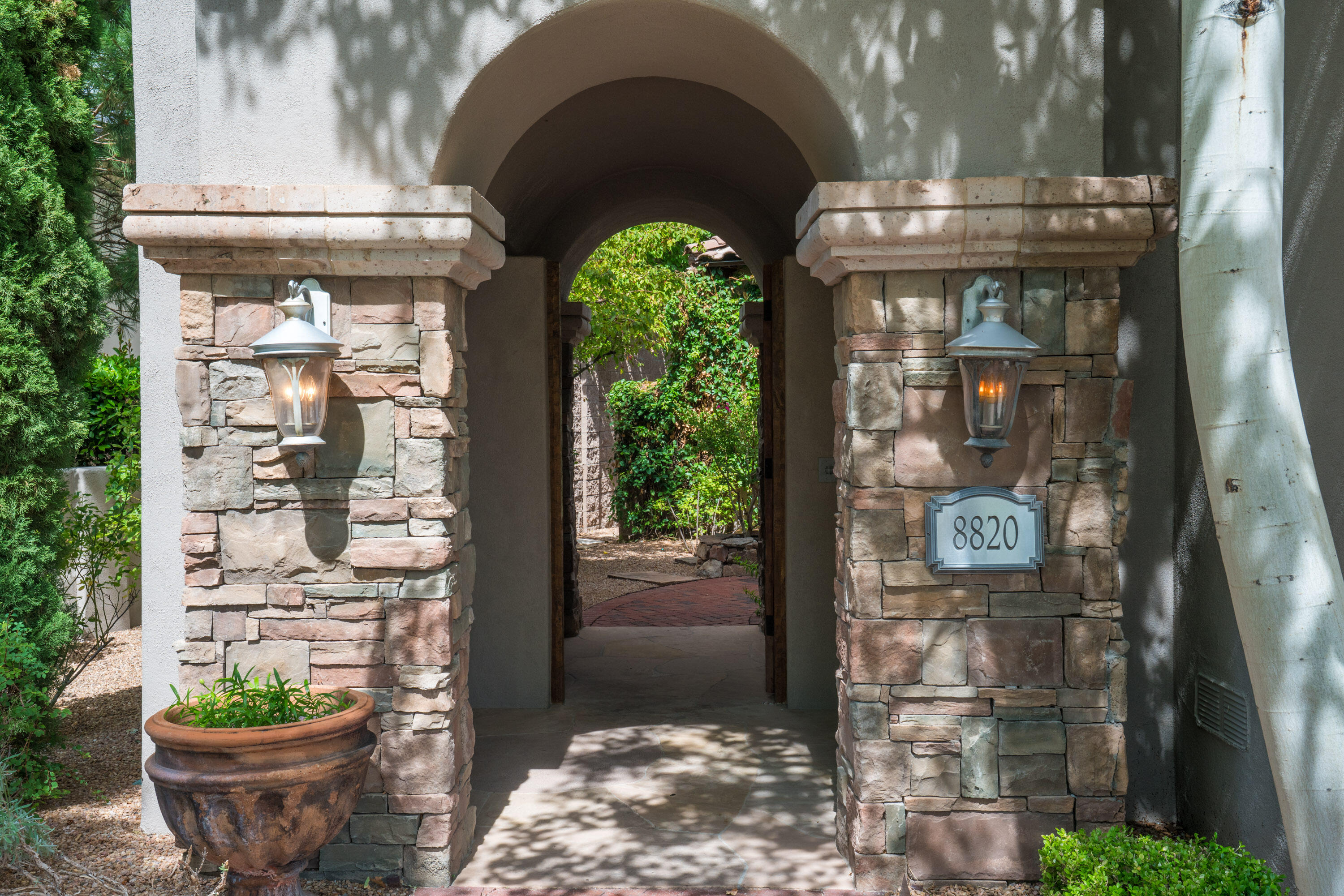 Homes for sale in Albuquerque, NM | 8820 Gypsy Dr Ne, Albuquerque, NM 87122 | MLS# 1088627