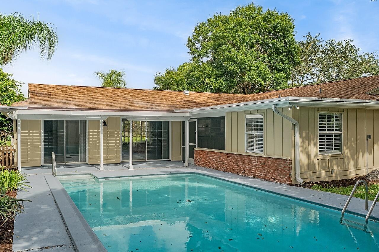 Homes for sale in Vero Beach, FL | 1236 42Nd Avenue, Vero Beach, FL 32960 | MLS# R11111039