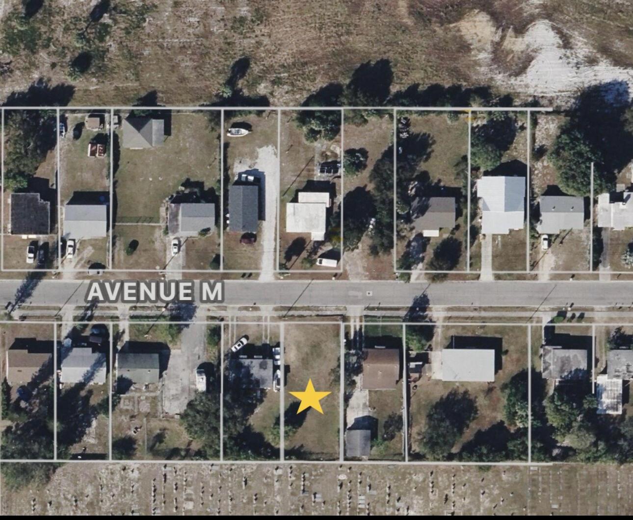 Homes for sale in Fort Pierce, FL | 901 Avenue M, Fort Pierce, FL 34950 | MLS# R11111029
