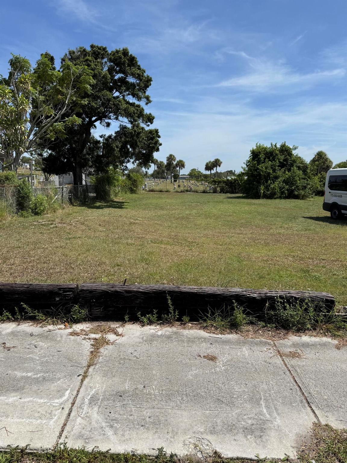 Homes for sale in Fort Pierce, FL | 901 Avenue M, Fort Pierce, FL 34950 | MLS# R11111029