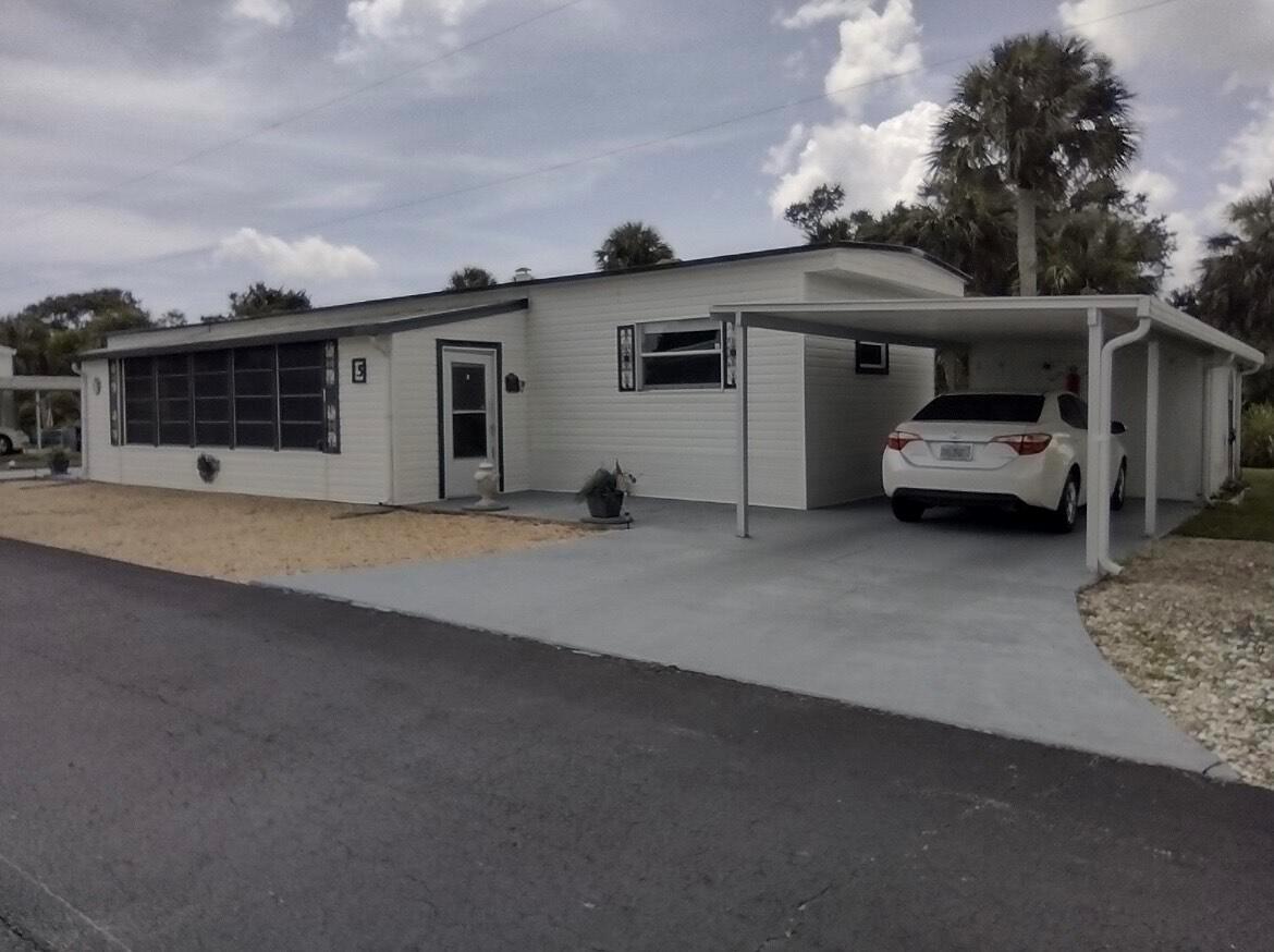 Homes for sale in Jensen Beach, FL | 13827 S Indian River Dr #5, Jensen Beach, FL 34957 | MLS# R11111061