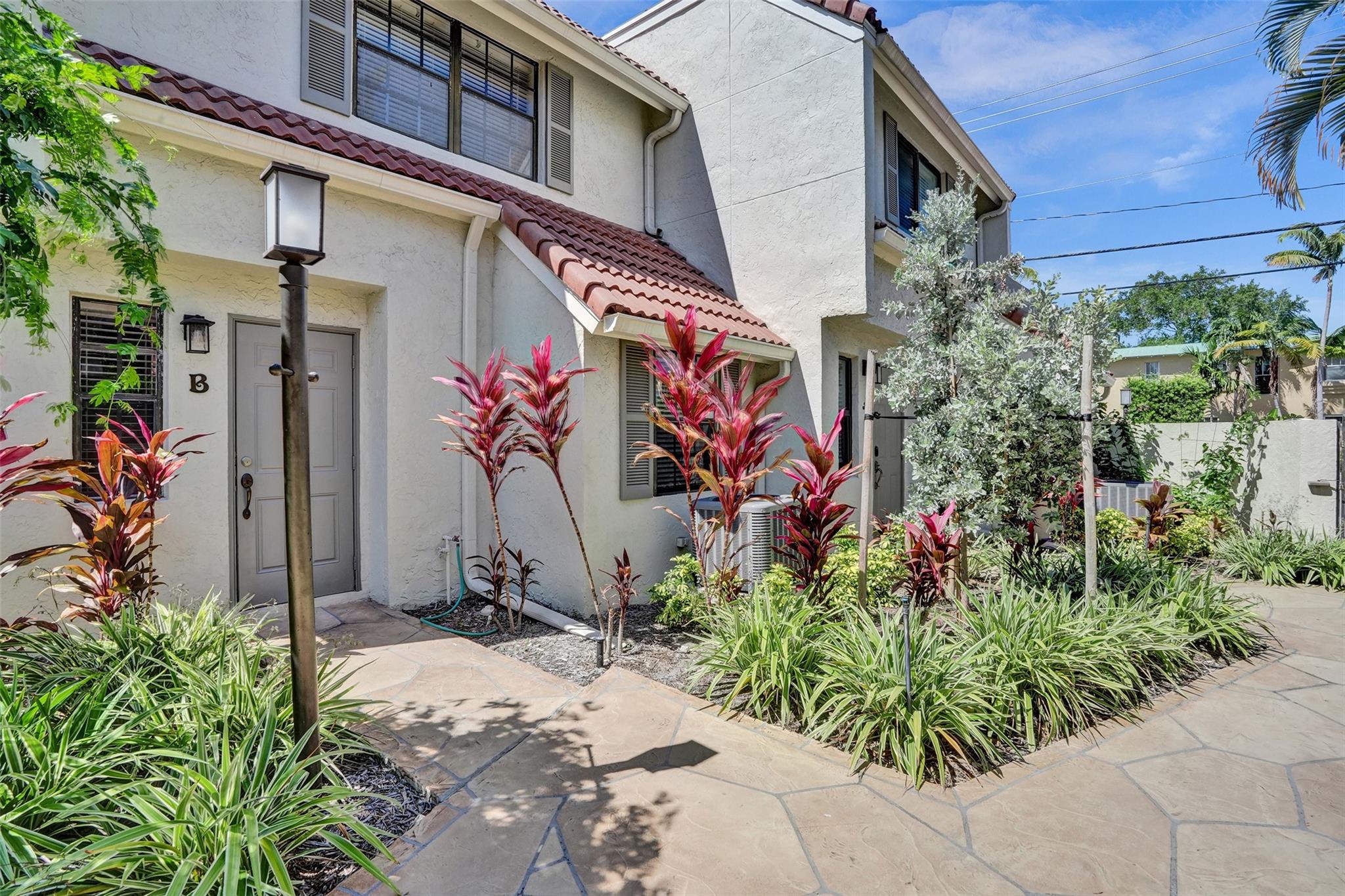 Homes for sale in Fort Lauderdale, FL | 1415 S Miami Rd #B, Fort Lauderdale, FL 33316 | MLS# F10517302