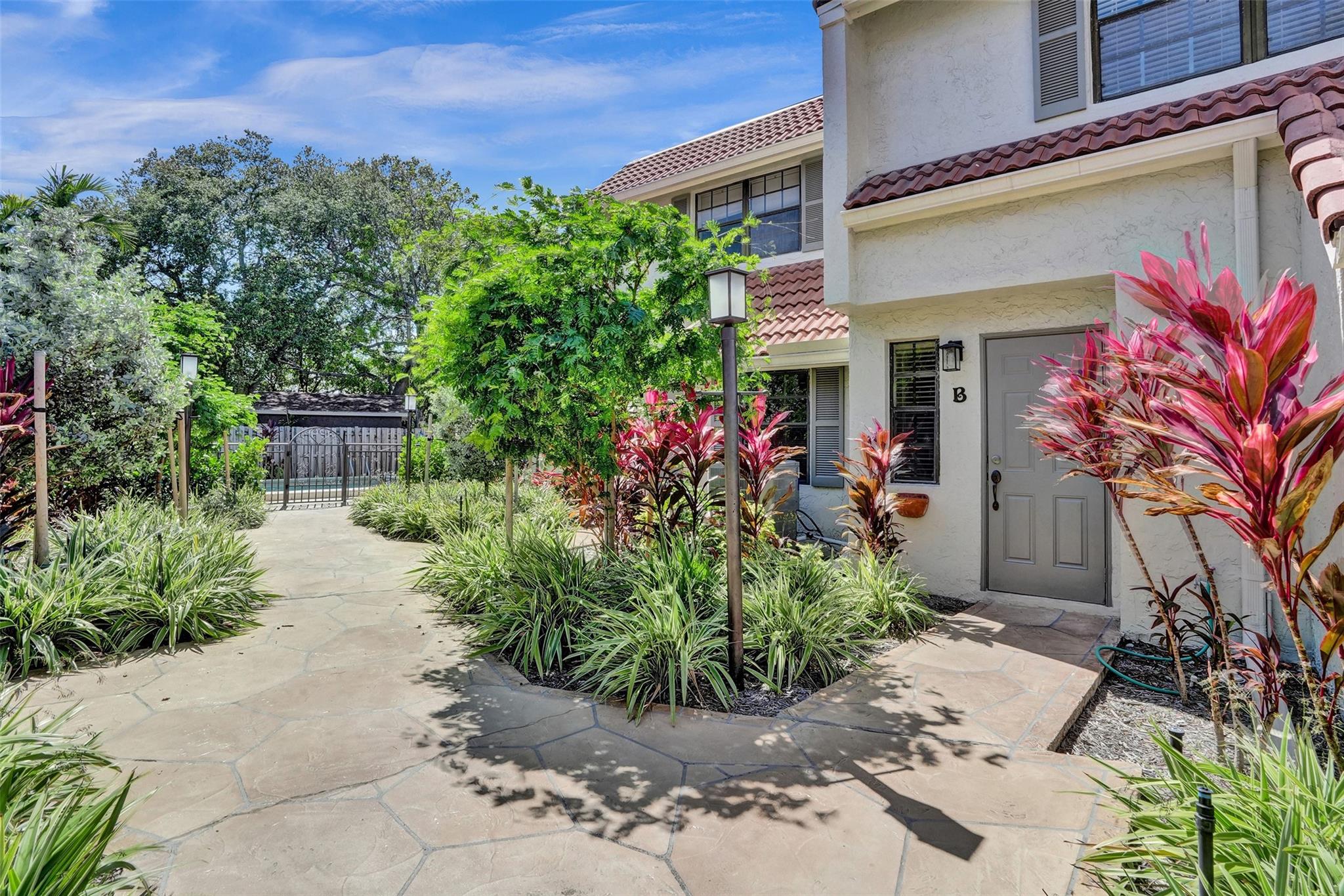 Homes for sale in Fort Lauderdale, FL | 1415 S Miami Rd #B, Fort Lauderdale, FL 33316 | MLS# F10517302