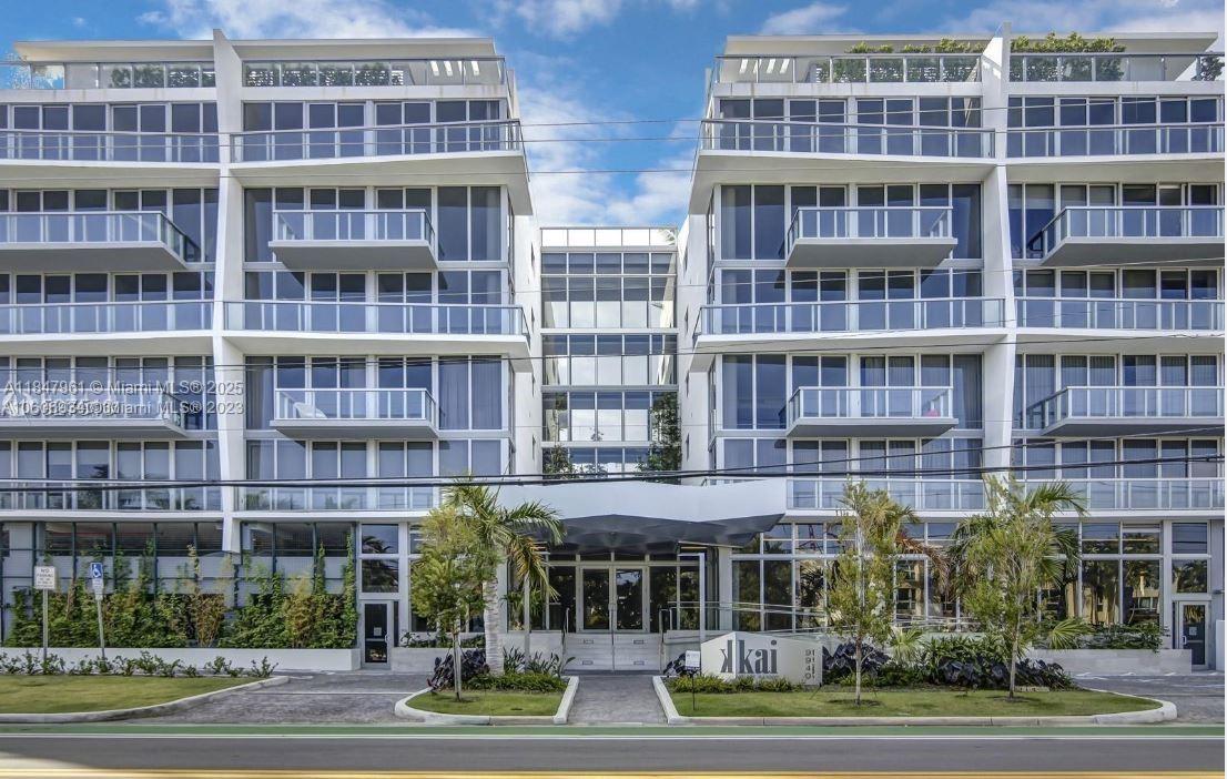 Apartamento à Venda em Bay Harbor Islands, FL