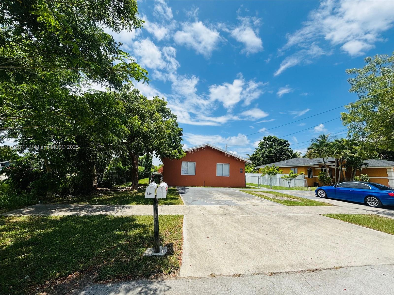 Homes for sale in Homestead, FL | 997 Nw 11 Street, Homestead, FL 33030 | MLS# A11848711
