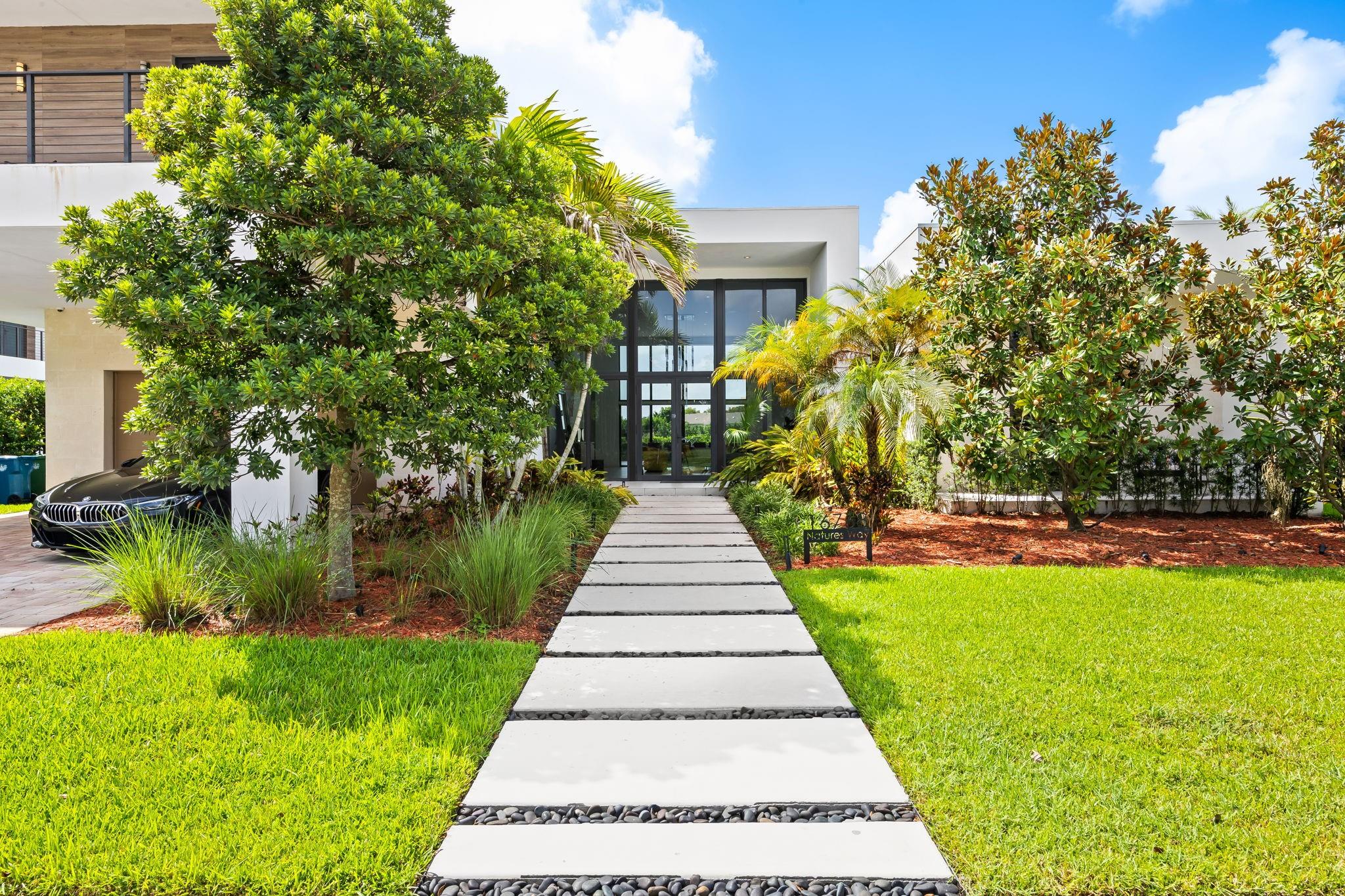 Homes for sale in Weston, FL | 16768 Natures Way, Weston, FL 33326 | MLS# F10517202