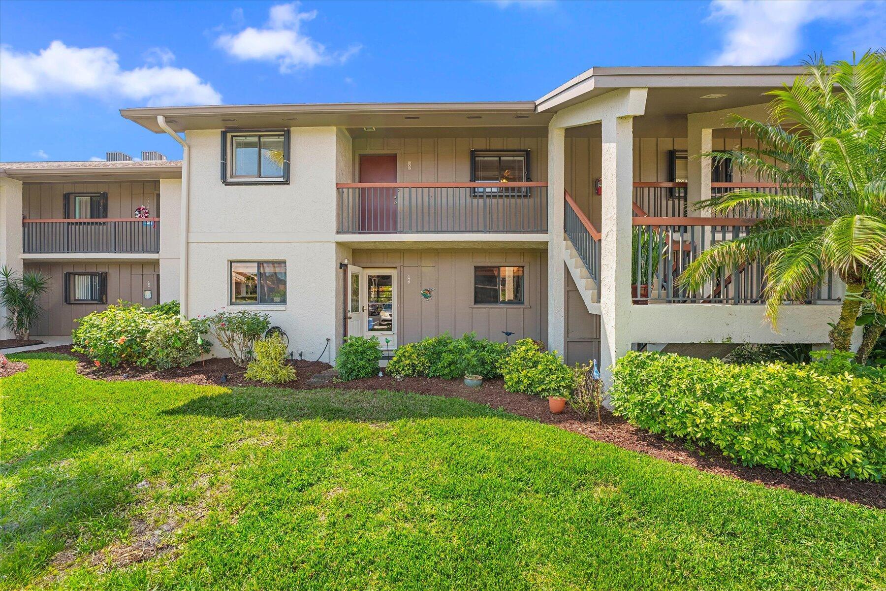 Homes for sale in Jensen Beach, FL | 1600 Ne Dixie Hwy #10-205, Jensen Beach, FL 34957 | MLS# R11111230