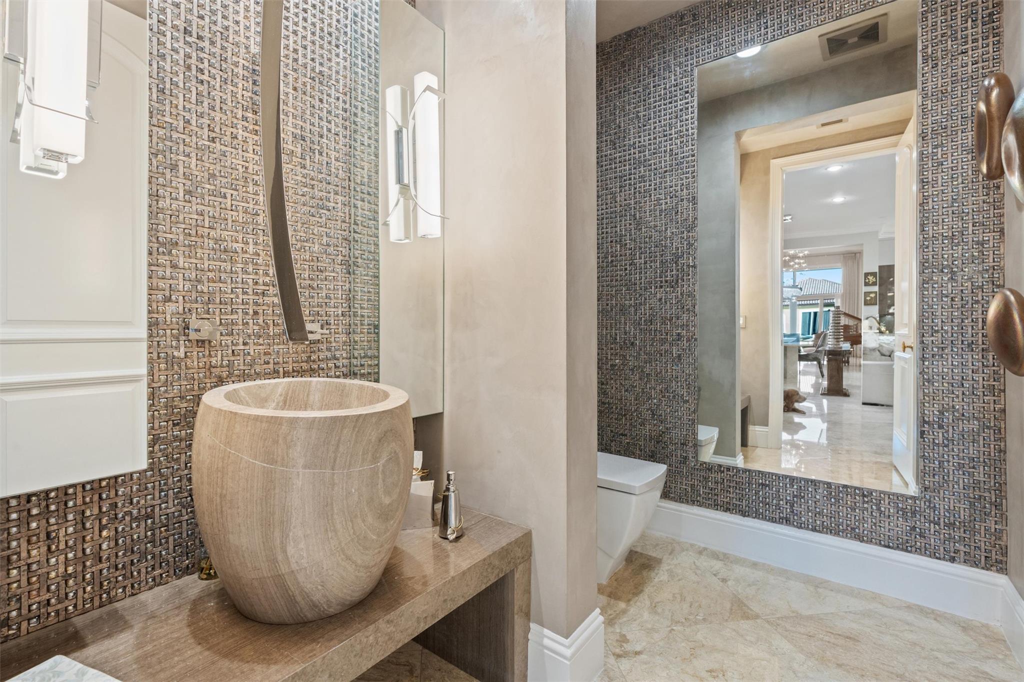 Powder Room 1/2 Bath