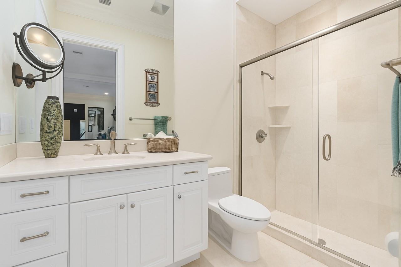 Guest House Bedroom 6 Bath