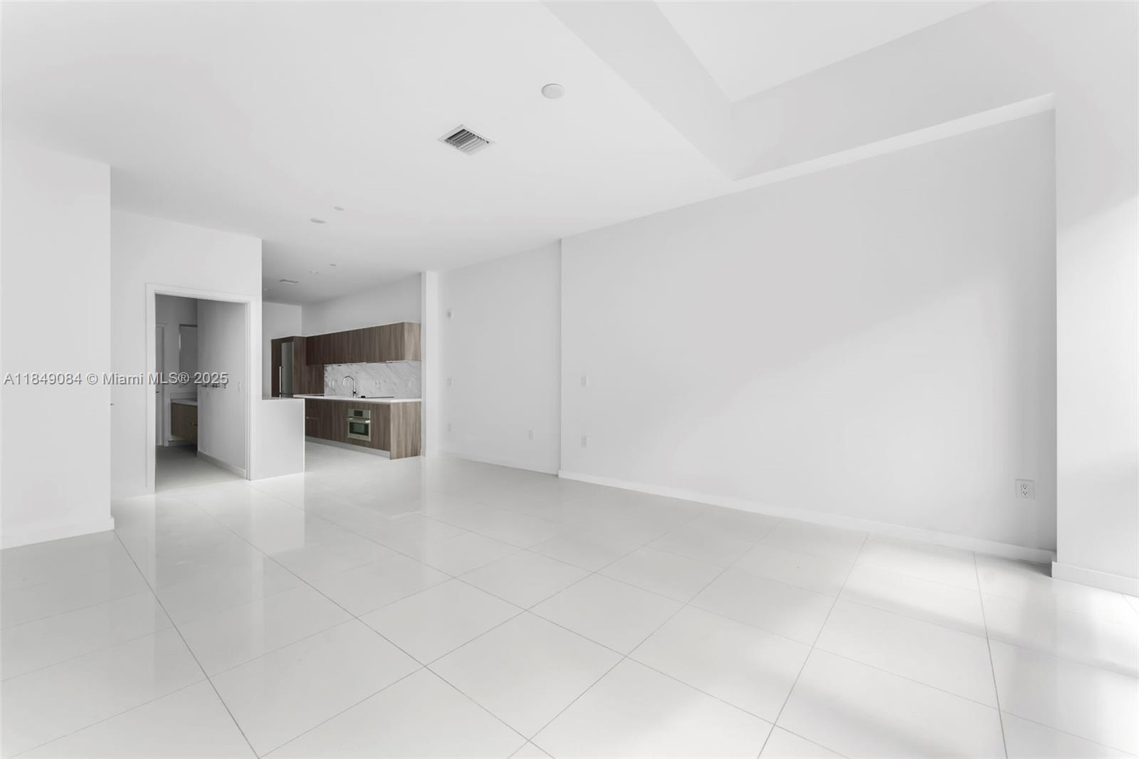 851 NE 1st Ave #505, Miami FL 33132