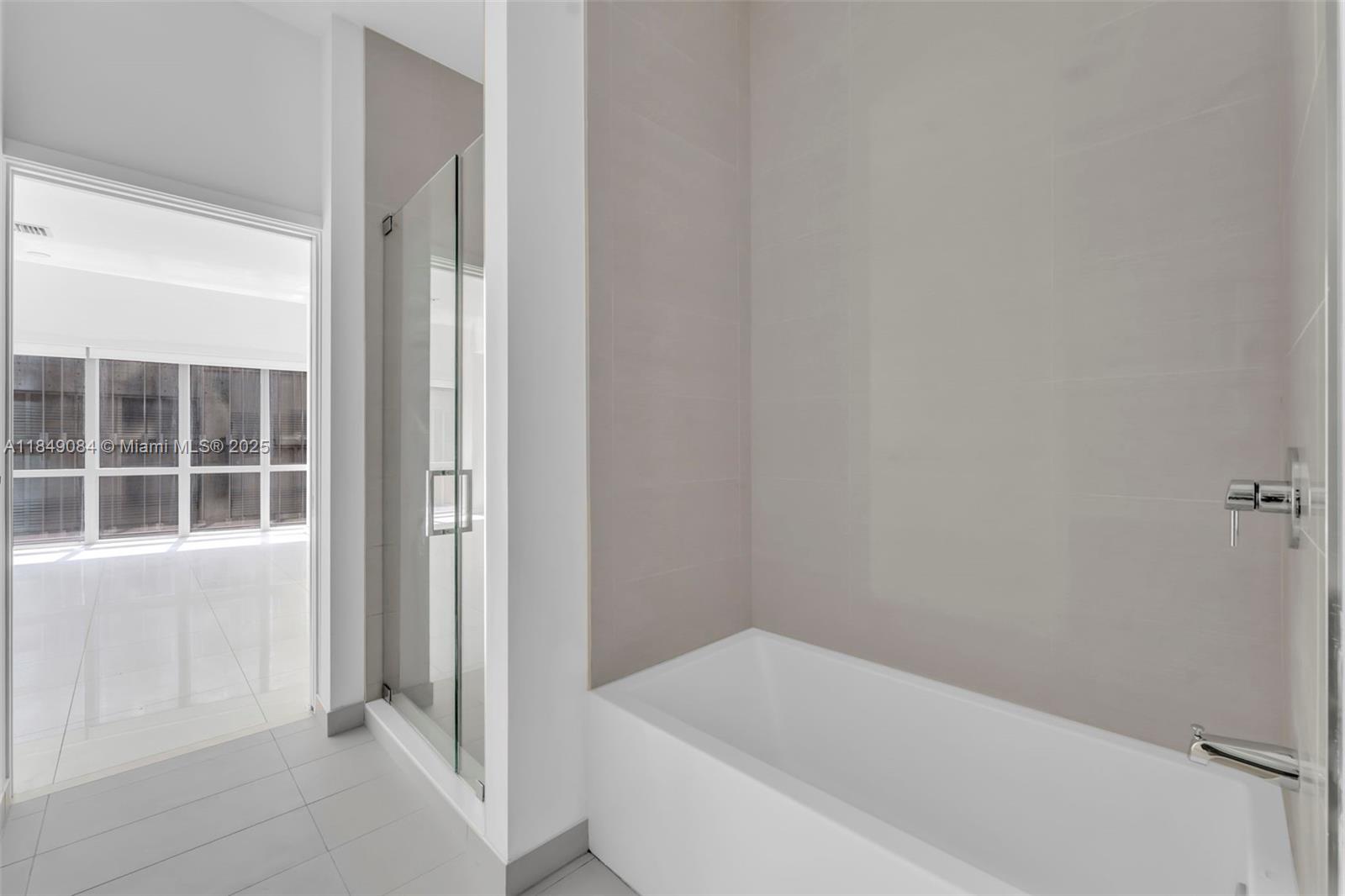 851 NE 1st Ave #505, Miami FL 33132
