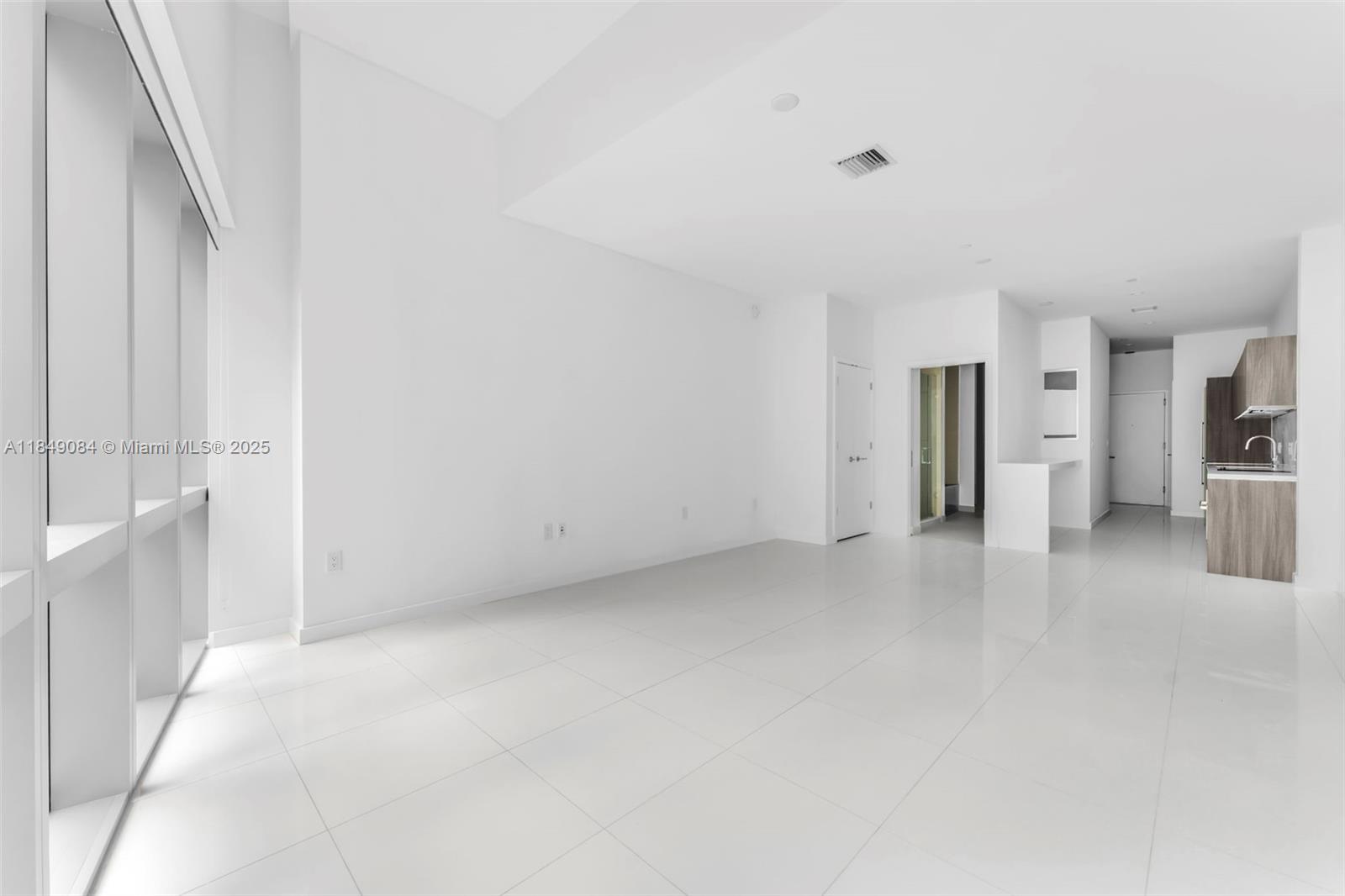 851 NE 1st Ave #505, Miami FL 33132