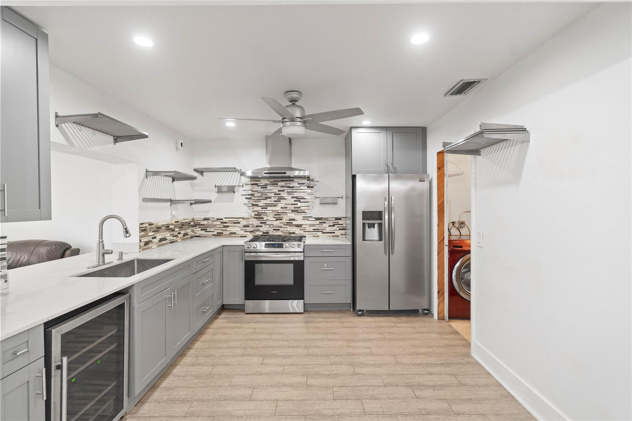 Homes for sale in Pembroke Pines, FL | 9700 Nw 10Th St, Pembroke Pines, FL 33024 | MLS# F10517404