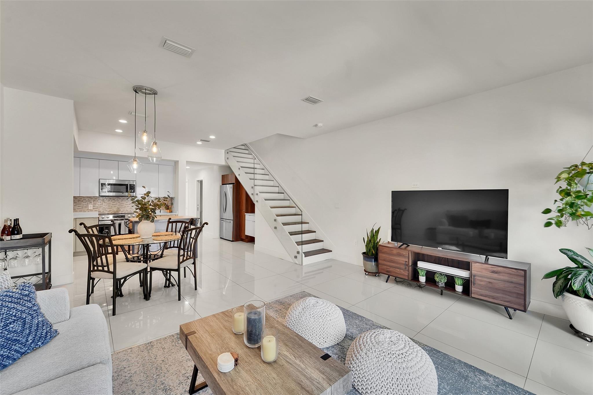 Homes for sale in Oakland Park, FL | 1484 Ne 34th St #1484, Oakland Park, FL 33334 | MLS# F10517608