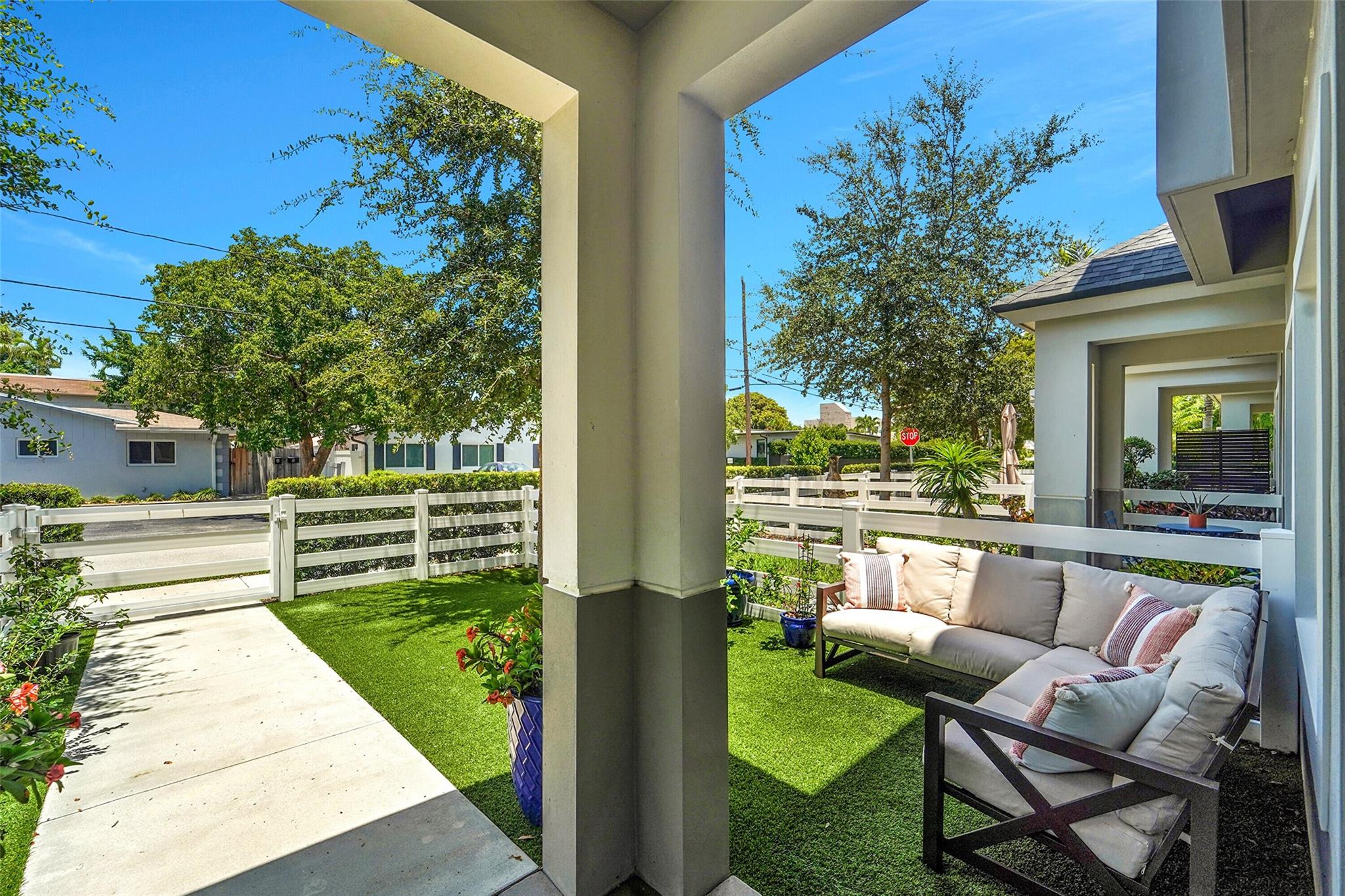 Homes for sale in Oakland Park, FL | 1484 Ne 34th St #1484, Oakland Park, FL 33334 | MLS# F10517608