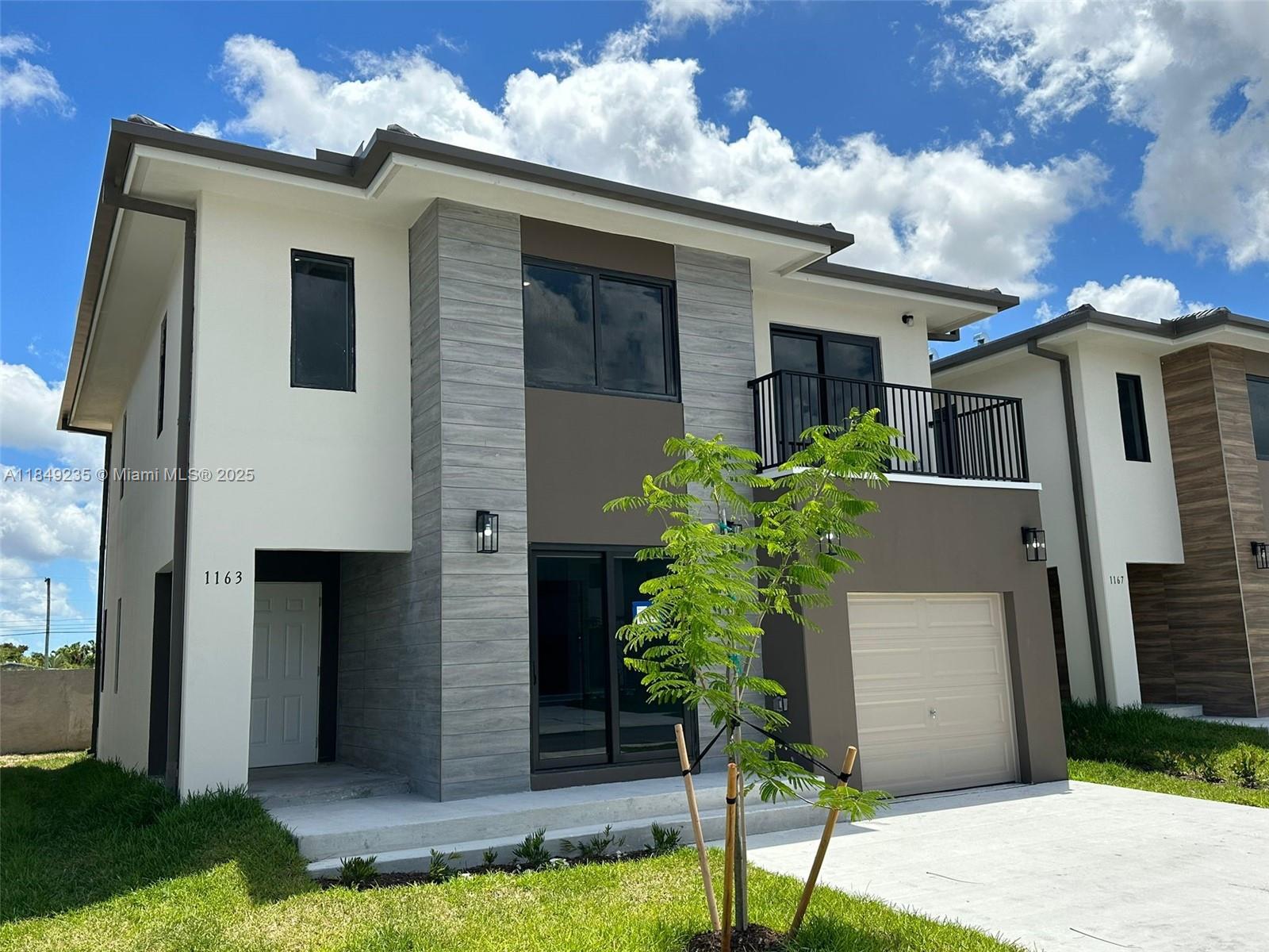 Aurora At Grand Palms