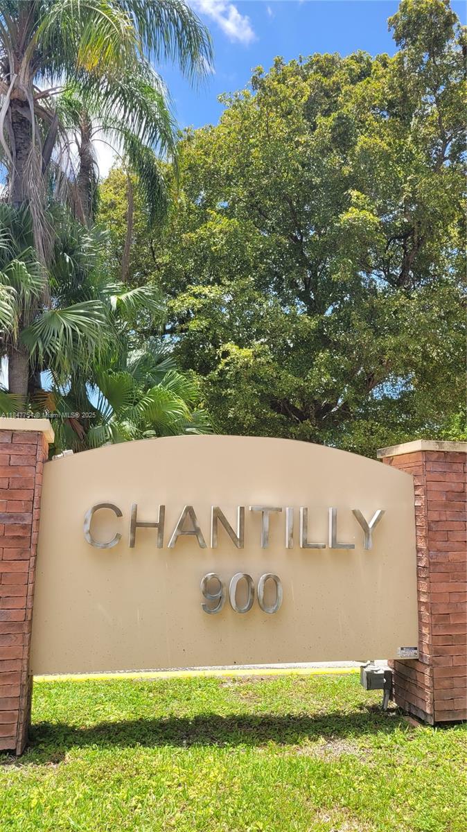 Chantilly Condo