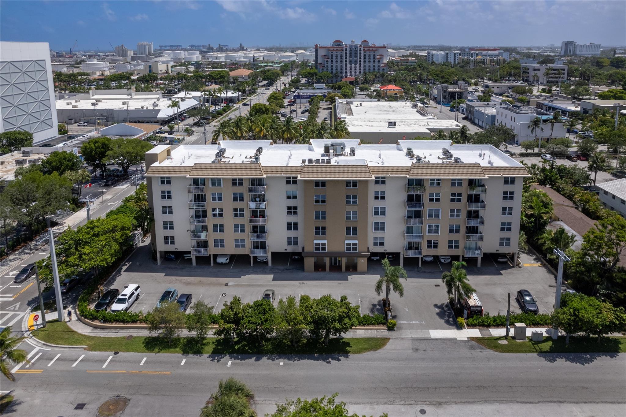 Homes for sale in Fort Lauderdale, FL | 1050 Se 15th St #409, Fort Lauderdale, FL 33316 | MLS# F10517392