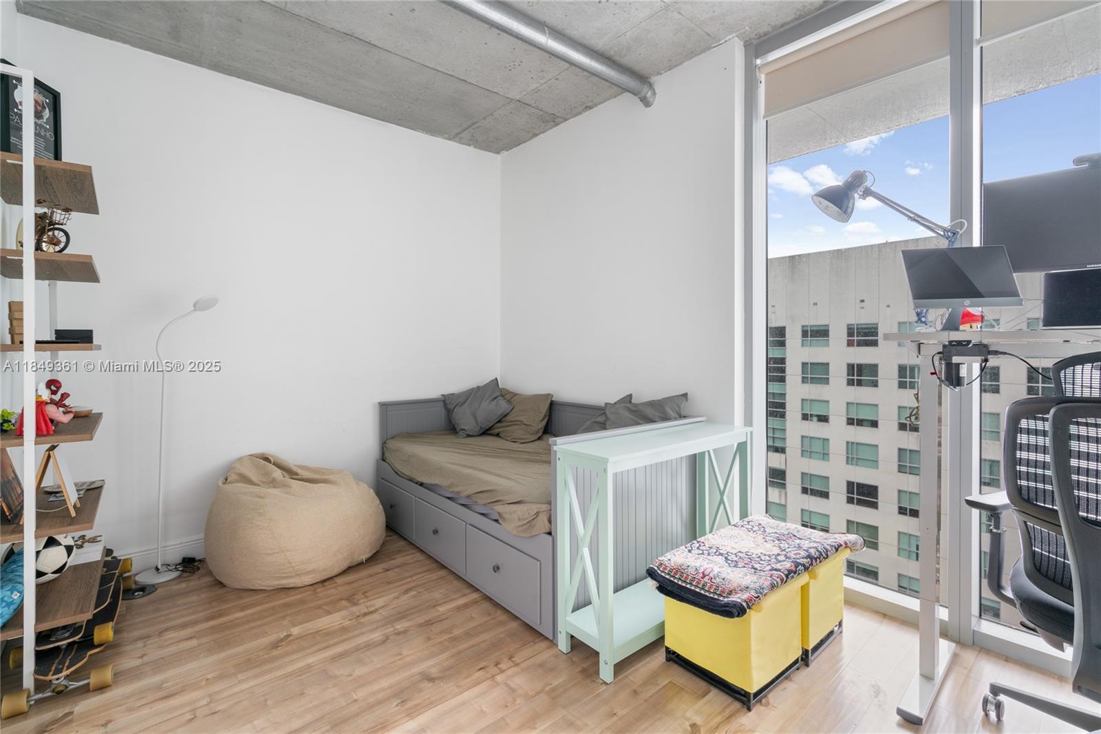 690 SW 1st Ct #2920, Miami FL 33130