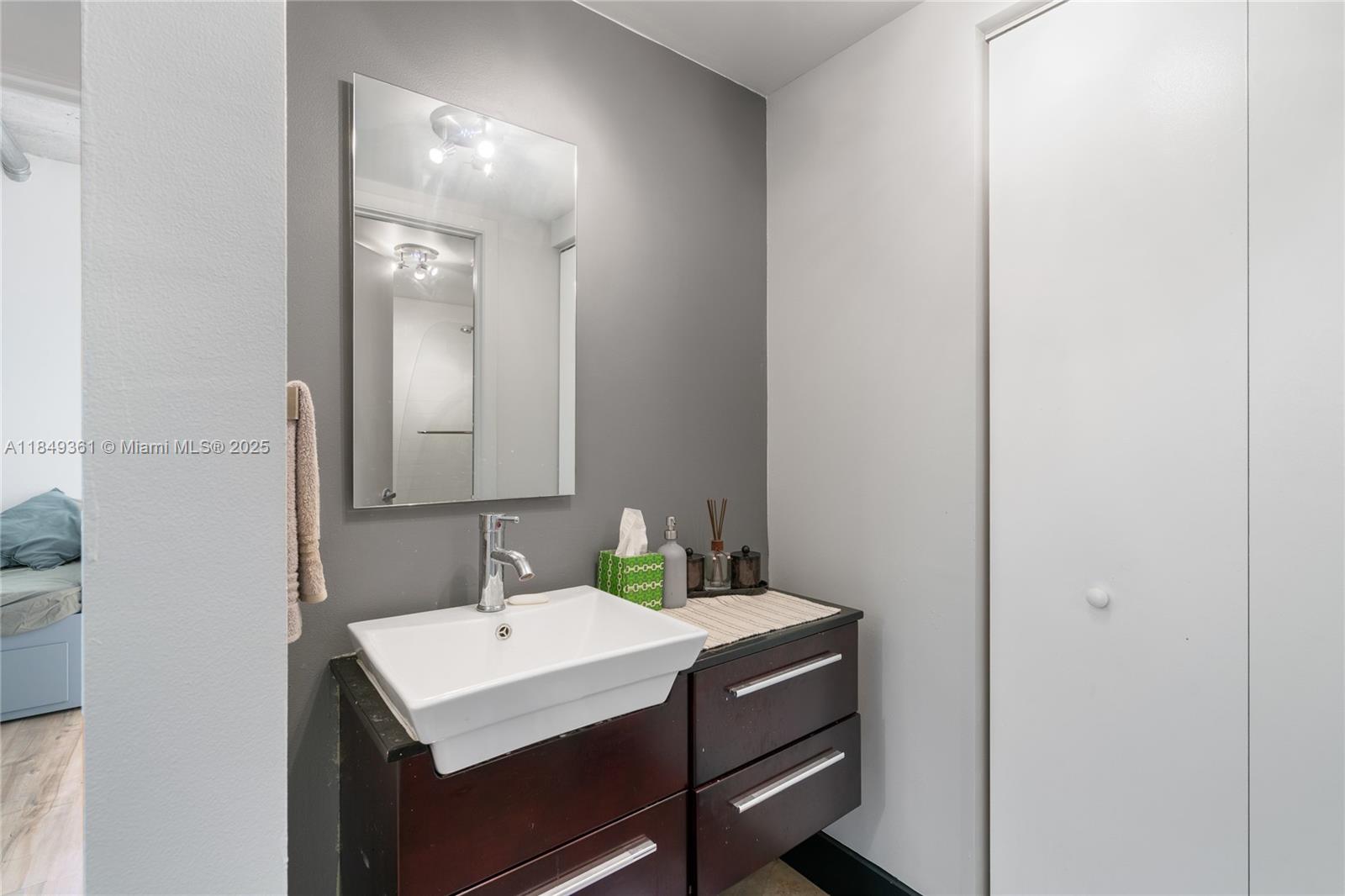 690 SW 1st Ct #2920, Miami FL 33130