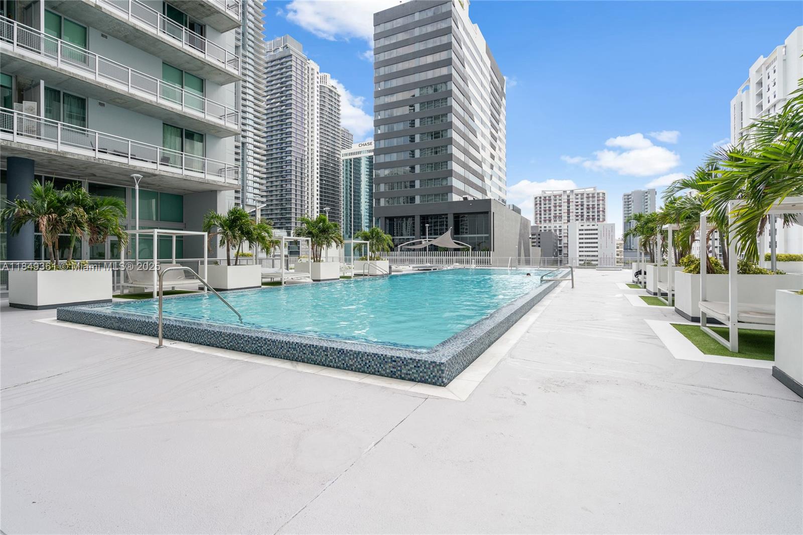 690 SW 1st Ct #2920, Miami FL 33130