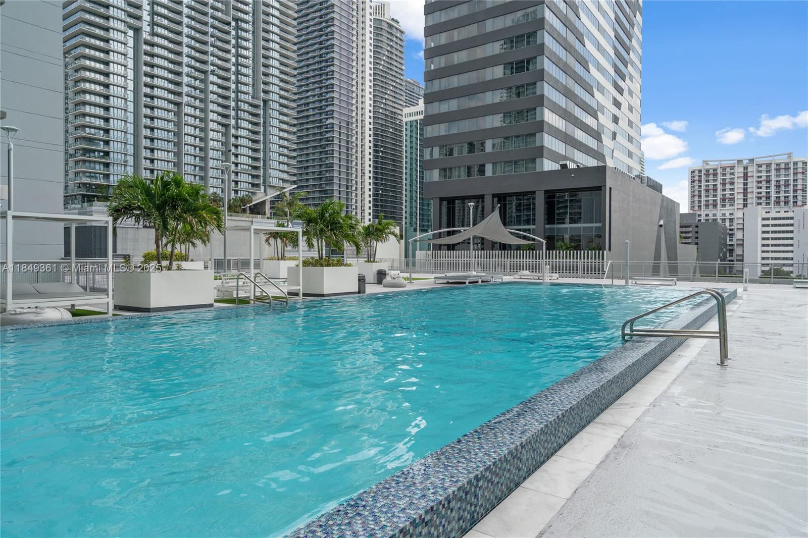 690 SW 1st Ct #2920, Miami FL 33130