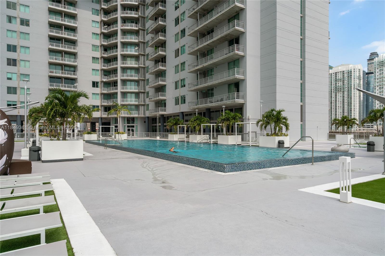 690 SW 1st Ct #2920, Miami FL 33130