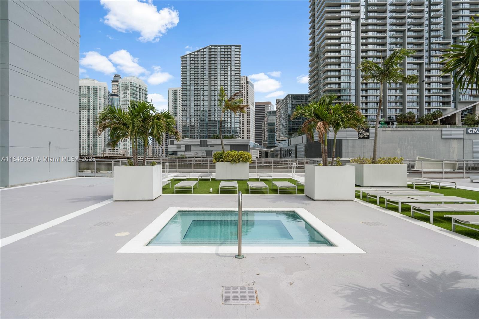 690 SW 1st Ct #2920, Miami FL 33130