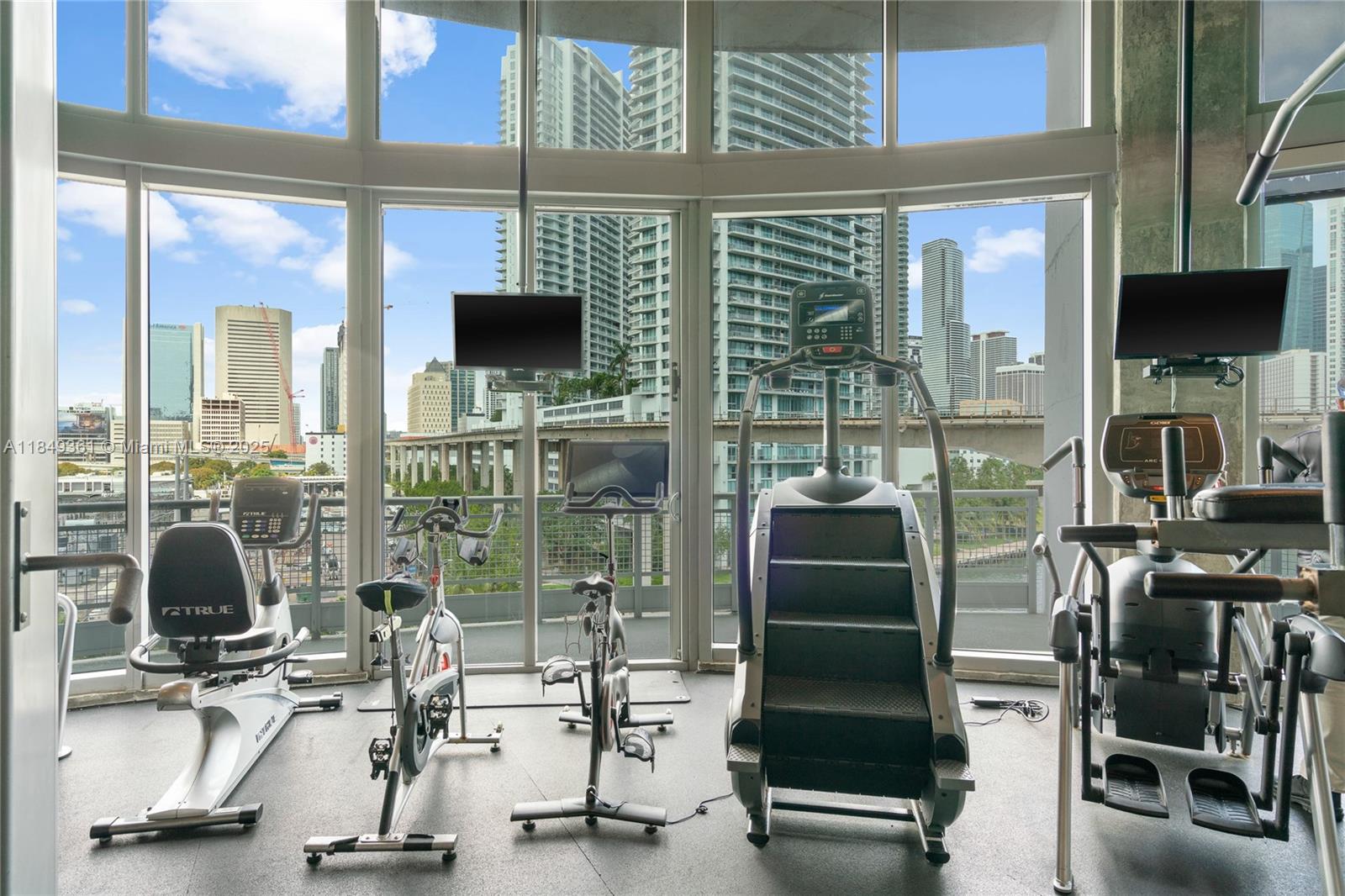 690 SW 1st Ct #2920, Miami FL 33130