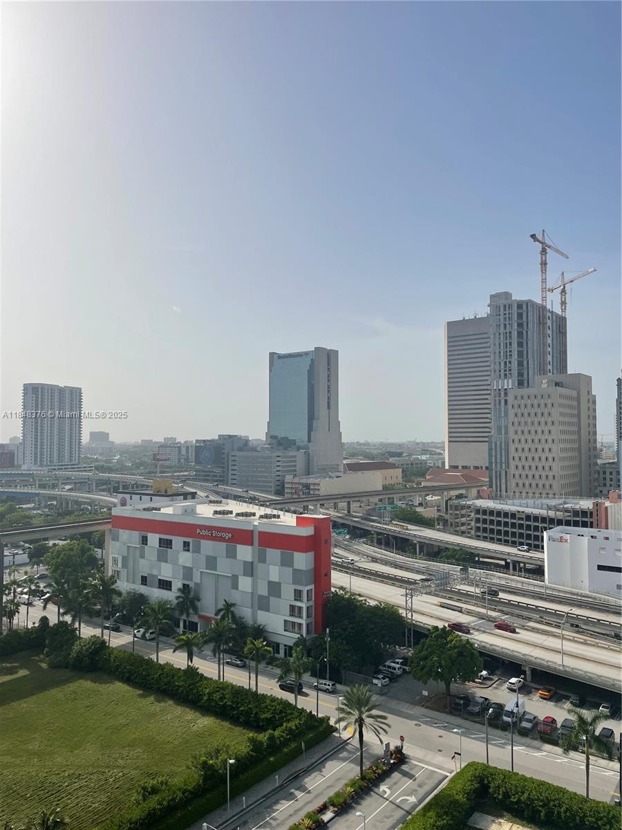 350 S Miami Ave #2509, Miami FL 33130