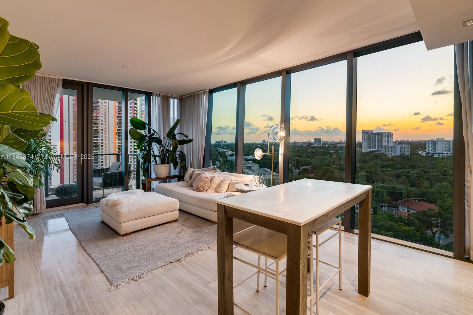 Condo for Sale in Miami, FL