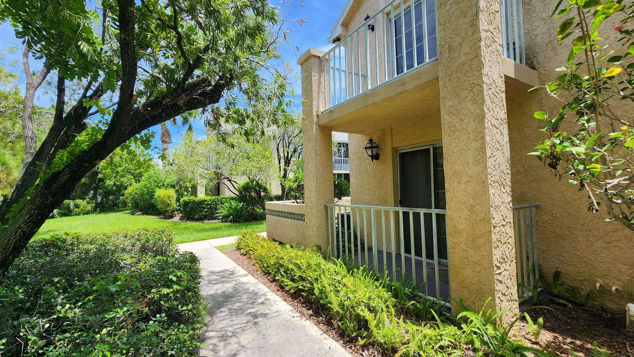 Homes for sale in Port St Lucie, FL | 1610 Se Green Acres Circle #Q-202, Port St Lucie, FL 34952 | MLS# R11111528