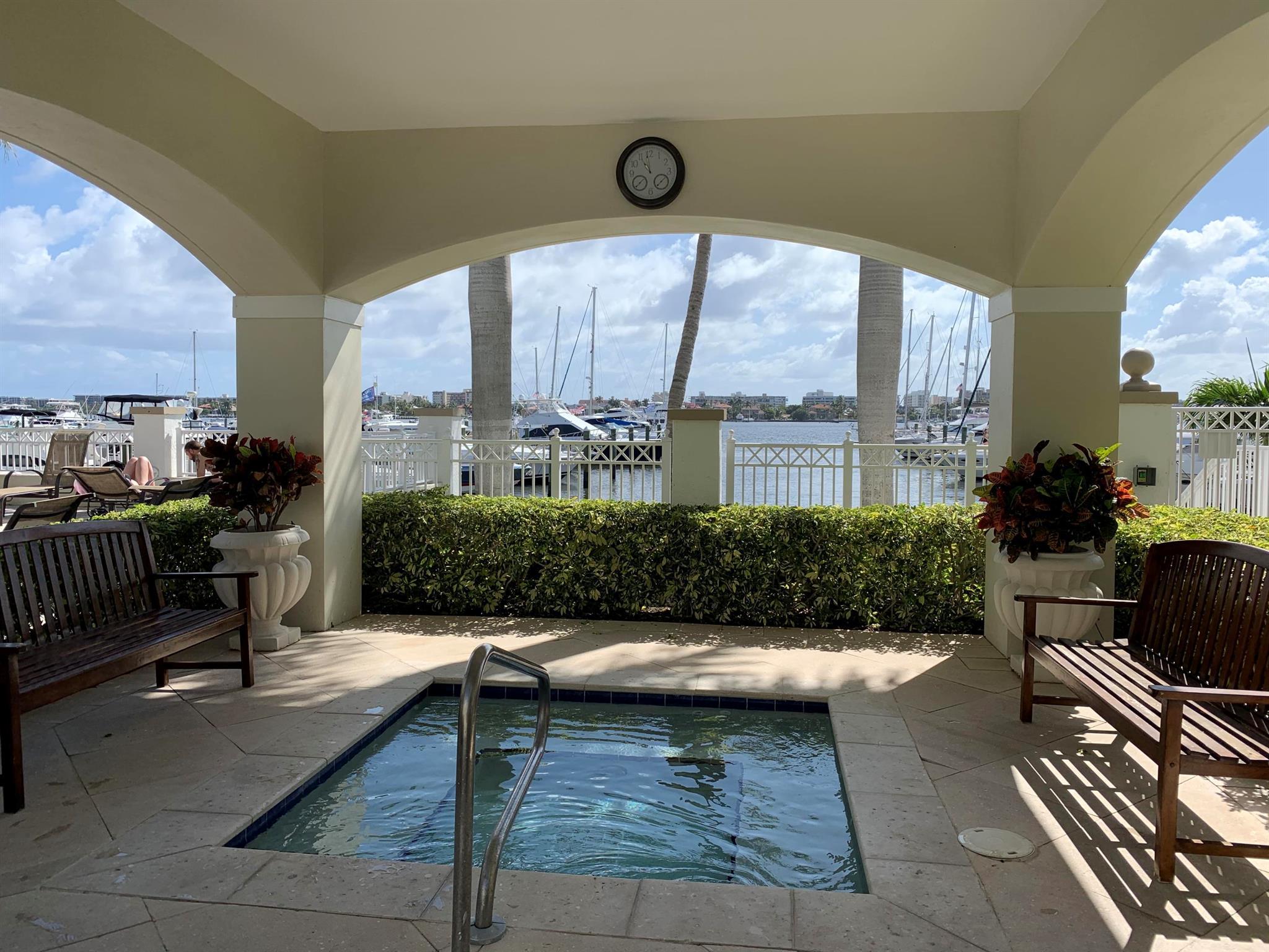 Homes for sale in Lantana, FL | 802 W Windward 415 Way #Ph-15, Lantana, FL 33462 | MLS# R11111544