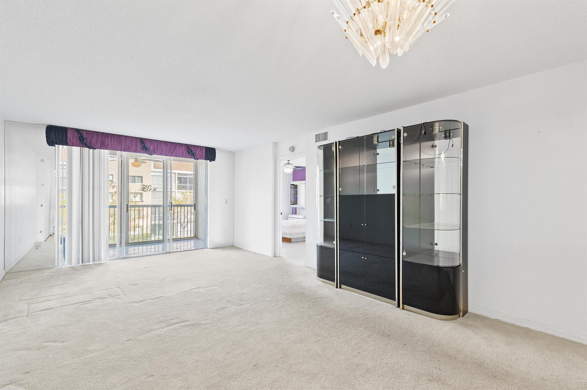 Homes for sale in Tamarac, FL | 7450 Trent Dr #302, Tamarac, FL 33321 | MLS# R11111652