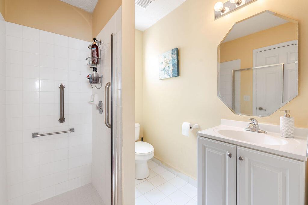 Homes for sale in Greenacres, FL | 1035 Island Manor Dr, Greenacres, FL 33413 | MLS# R11111659