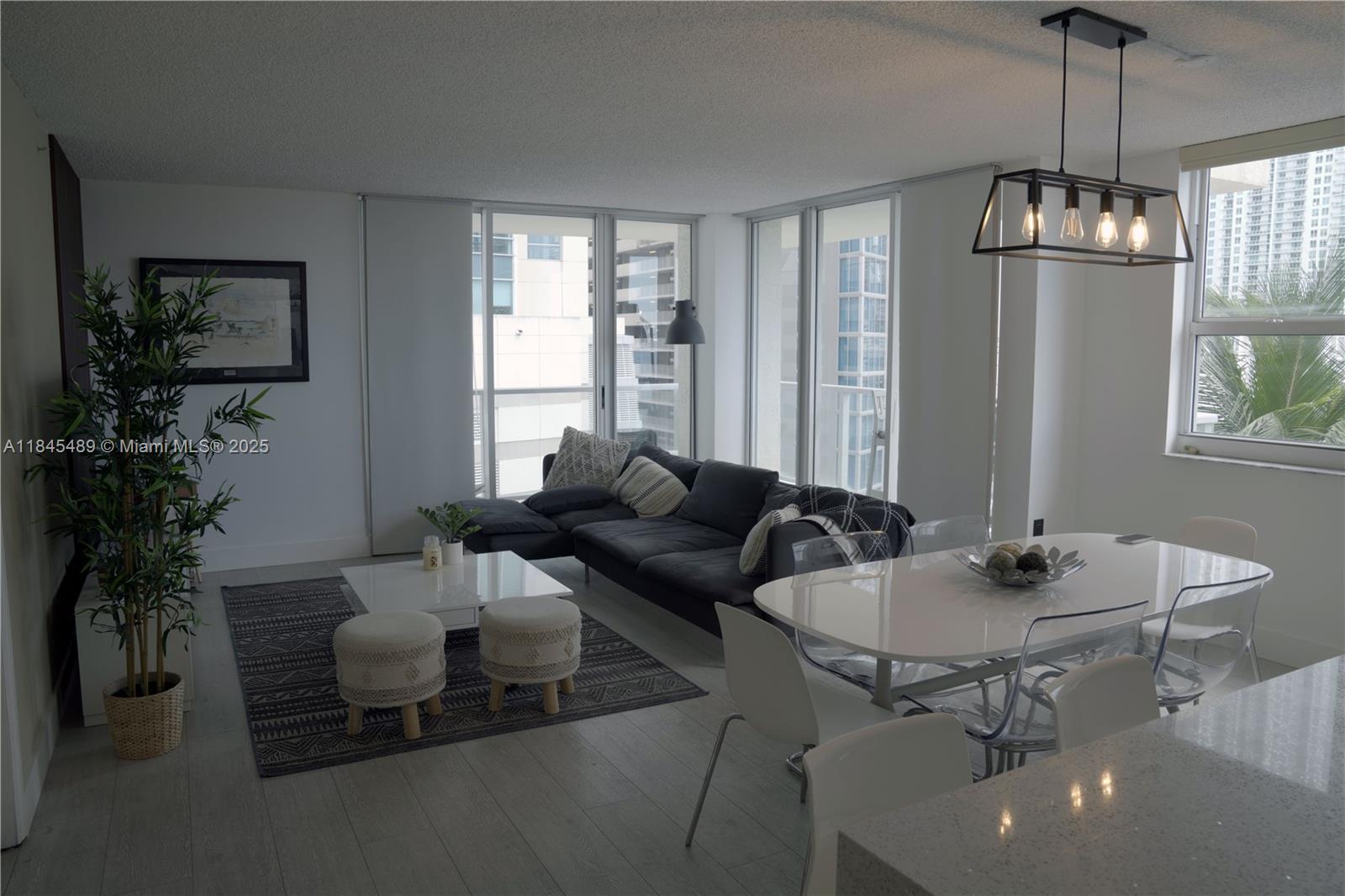 The Mark On Brickell Cond