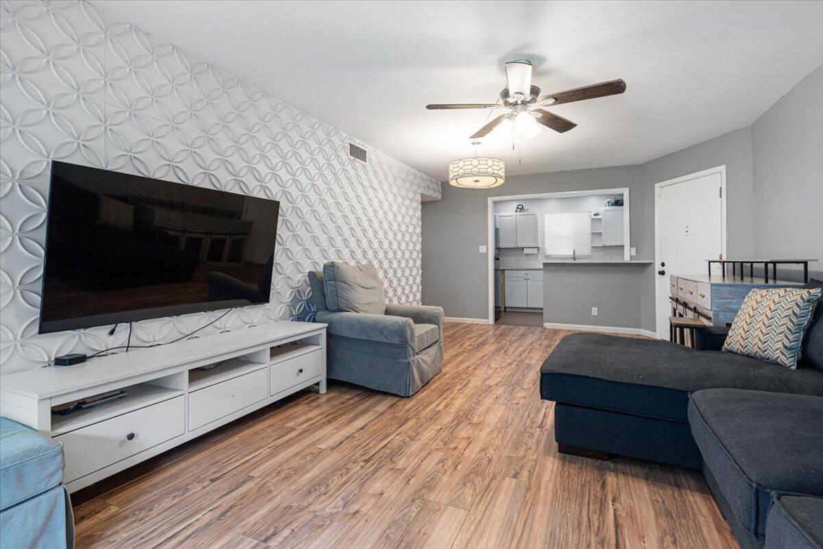 Homes for sale in Palm Beach Gardens, FL | 10821 N Military Trail #3, Palm Beach Gardens, FL 33410 | MLS# R11111721