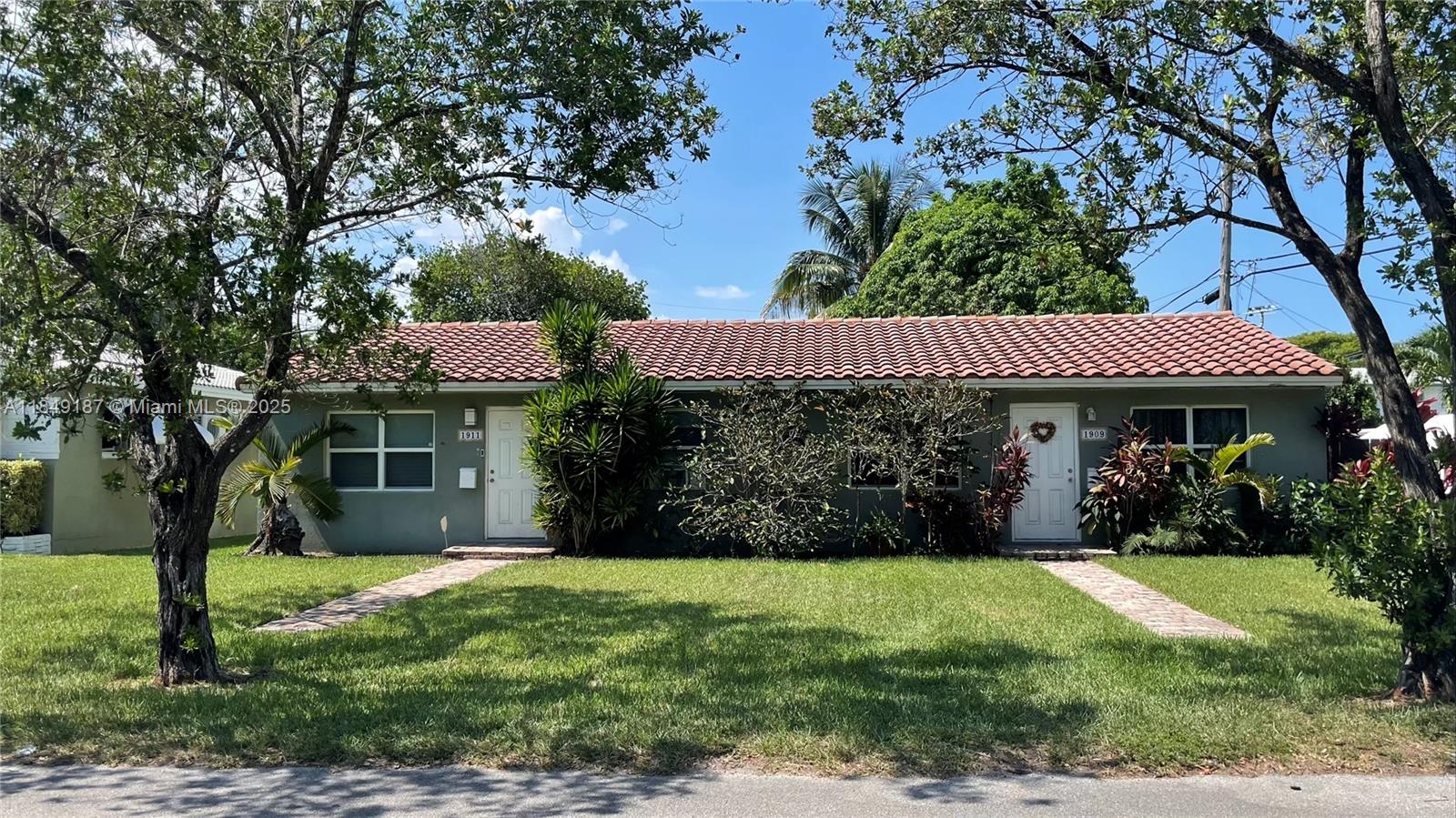 Broward Manor Of Hollywoo