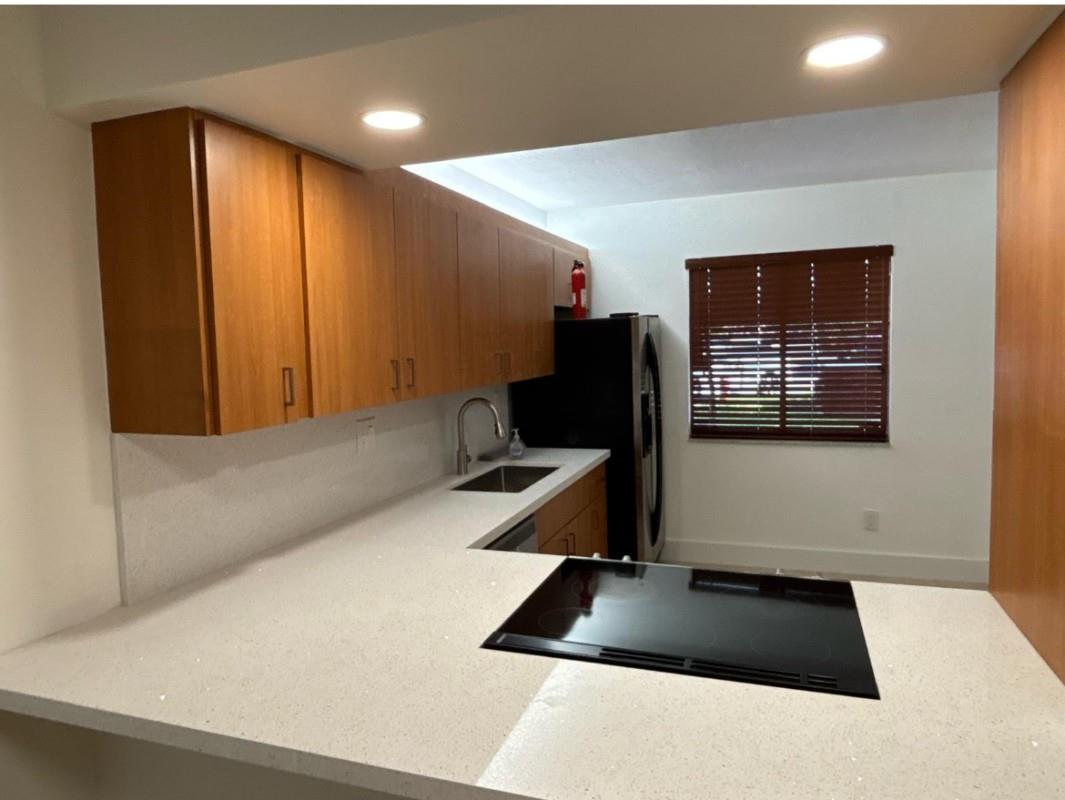 Homes for sale in Weston, FL | 235 Lakeview Dr #104, Weston, FL 33326 | MLS# F10517906