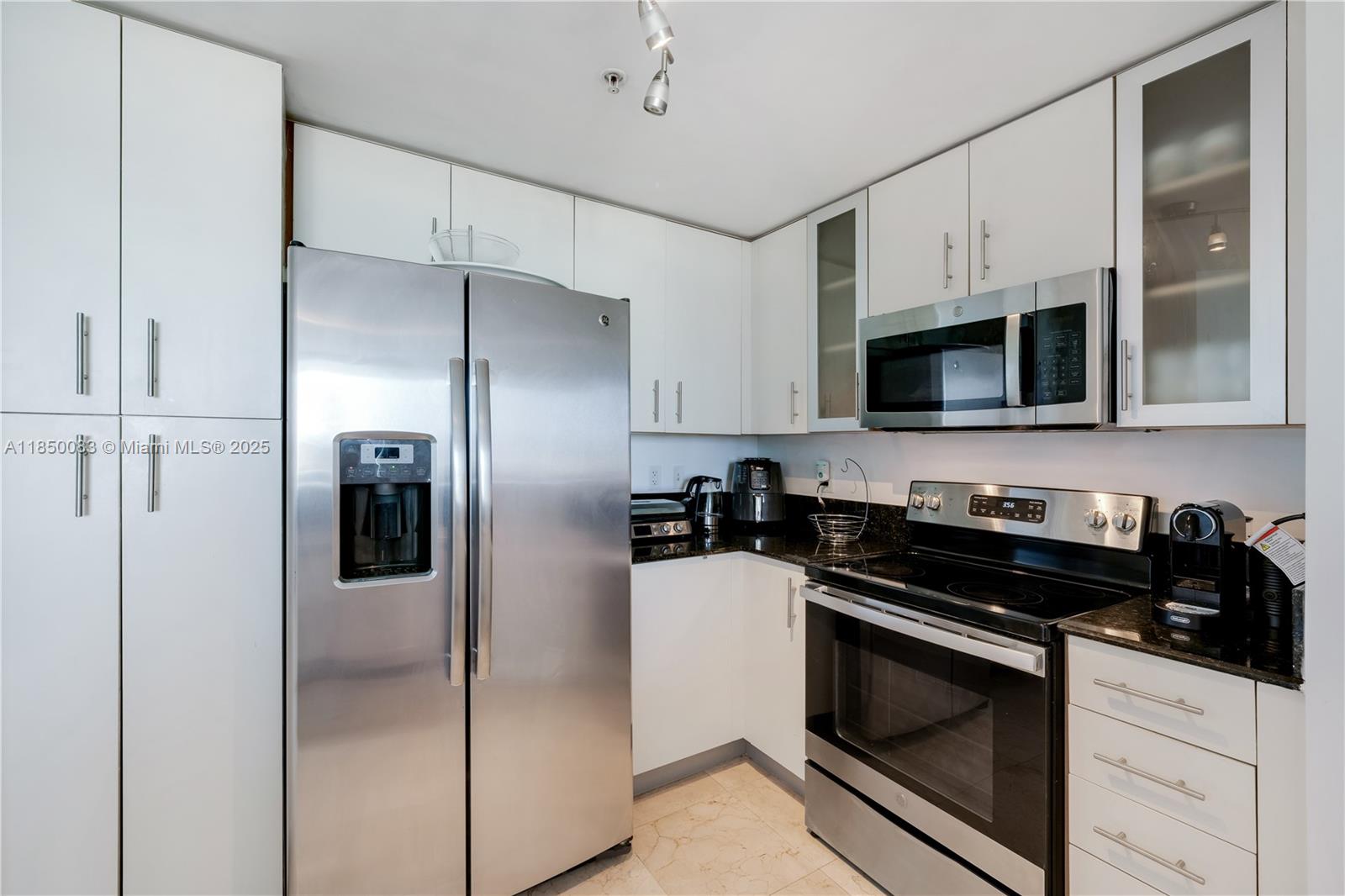 7910 Harbor Island Dr #1102, North Bay Village FL 33141