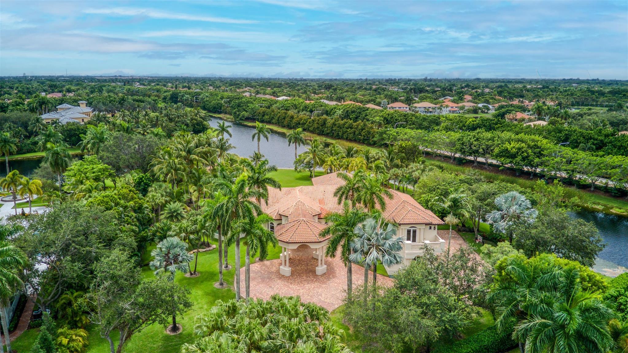 Homes for sale in Weston, FL | 3440 Stallion Ln, Weston, FL 33331 | MLS# F10517978