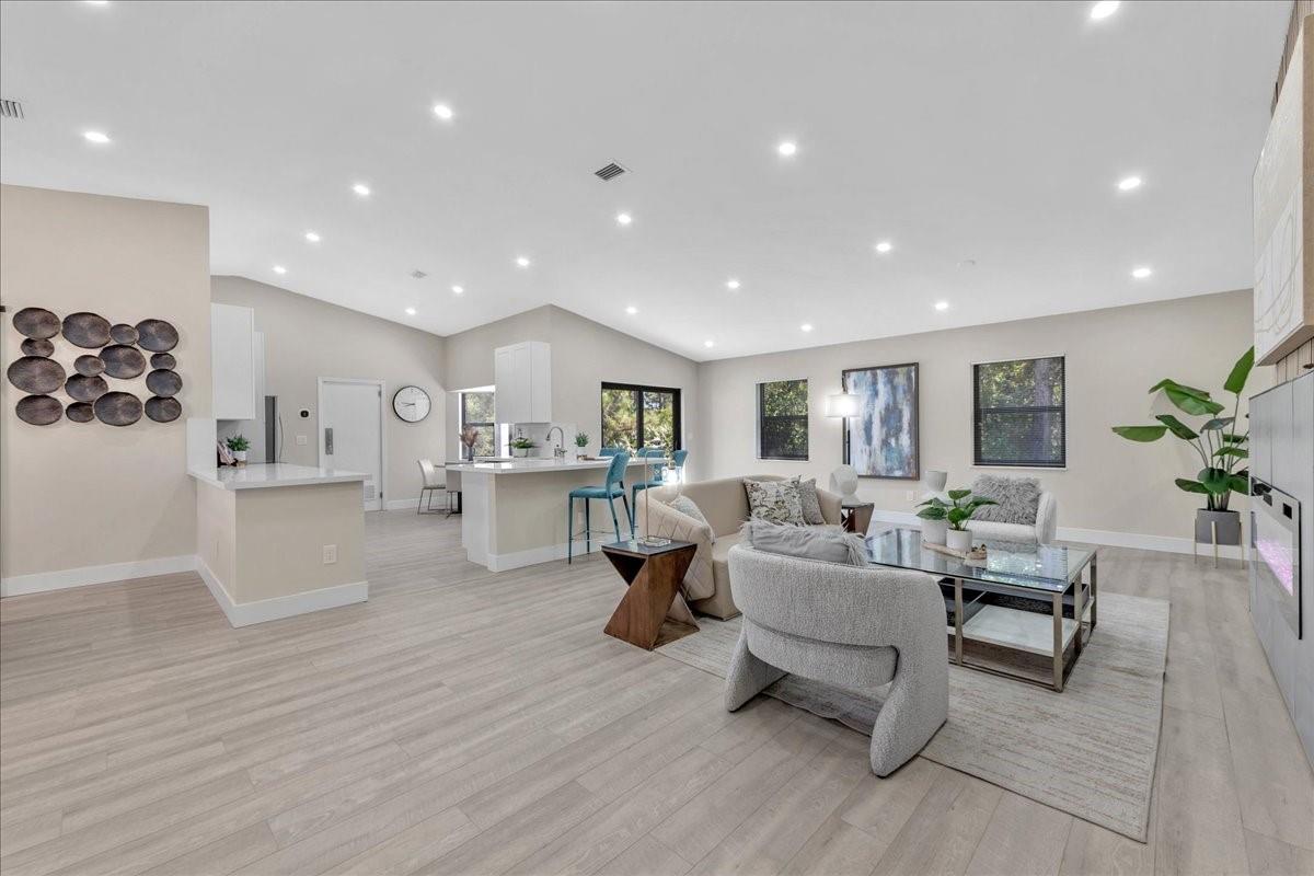 St Lucie Gardens Sub