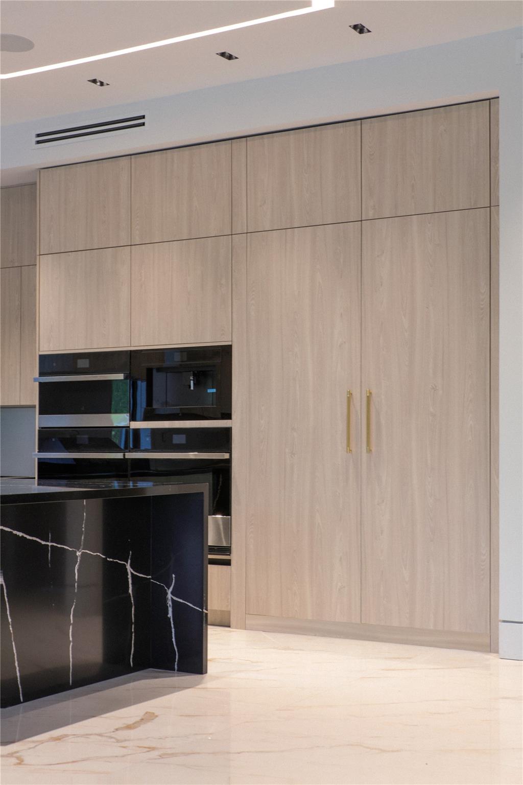 Custom Wood Cabinetry/Kitchen