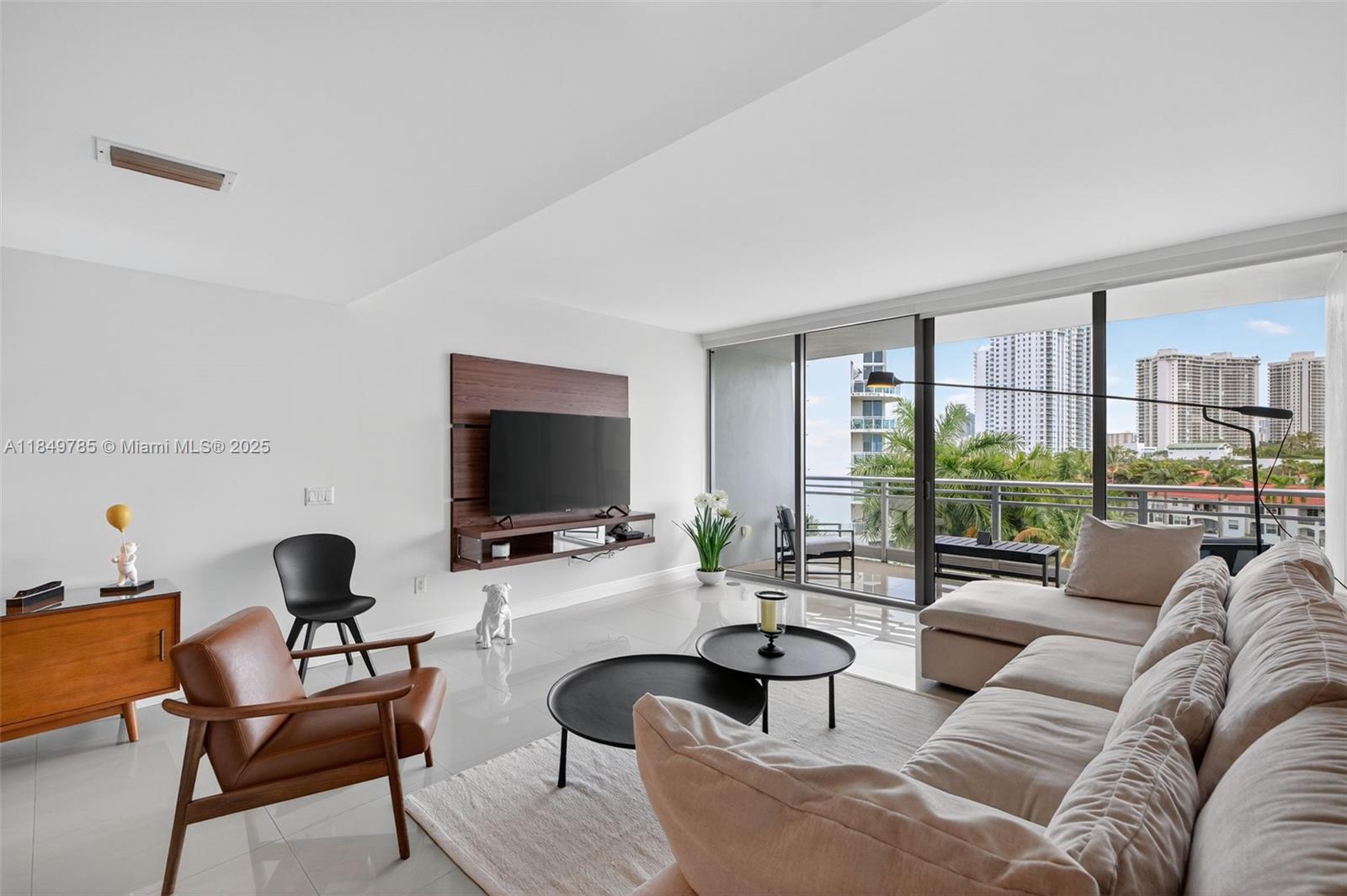 2950 NE 188th St #446, Aventura FL 33180