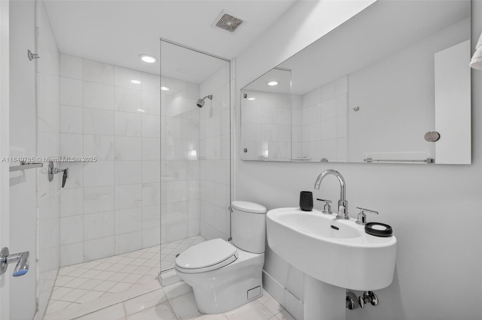 2950 NE 188th St #446, Aventura FL 33180