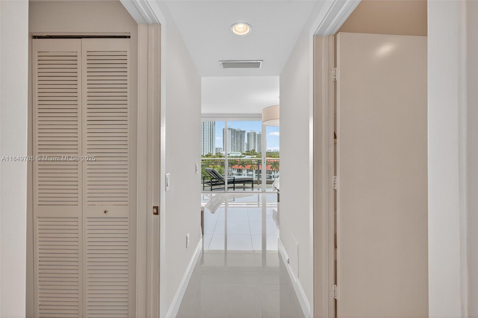 2950 NE 188th St #446, Aventura FL 33180