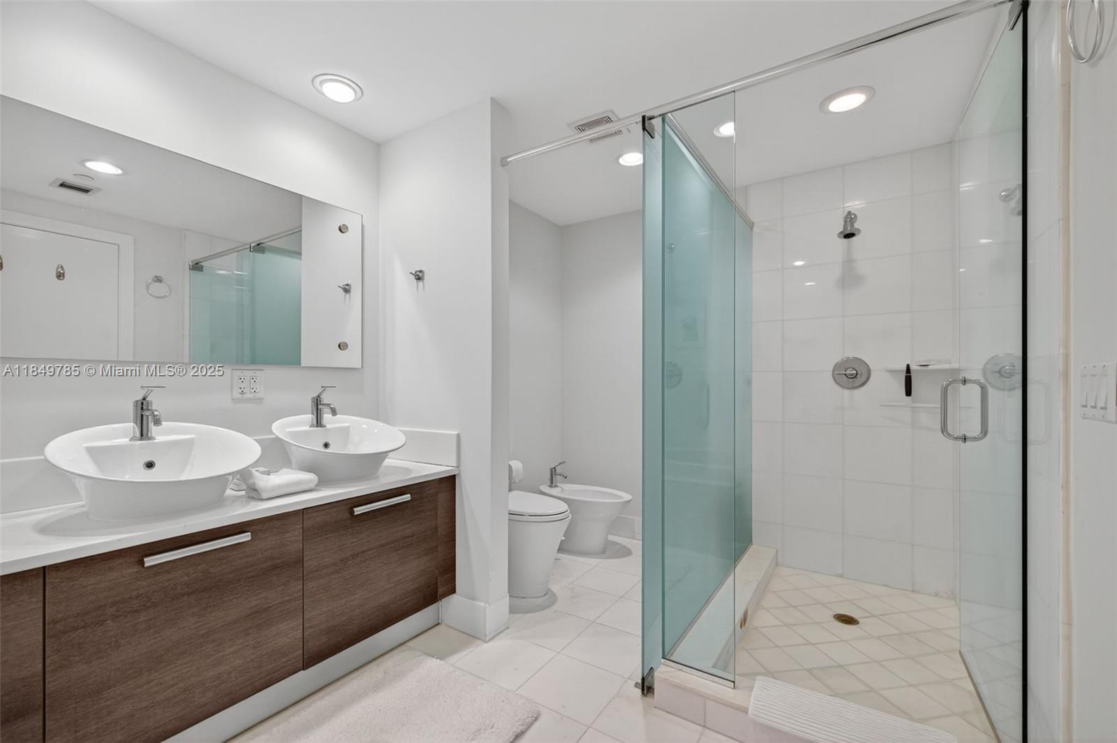 2950 NE 188th St #446, Aventura FL 33180
